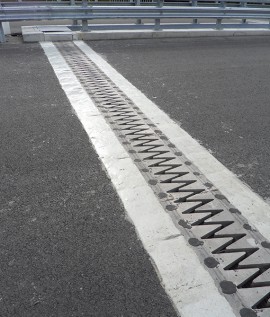 Pavement seal